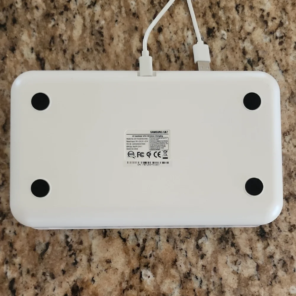 Samsung White UV Charger and Sanitizer